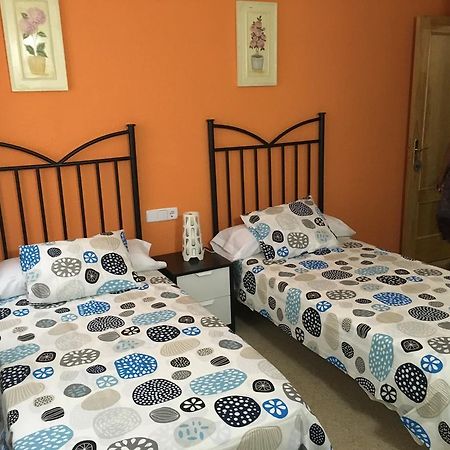 Hostal Tres Cantos Esterno foto