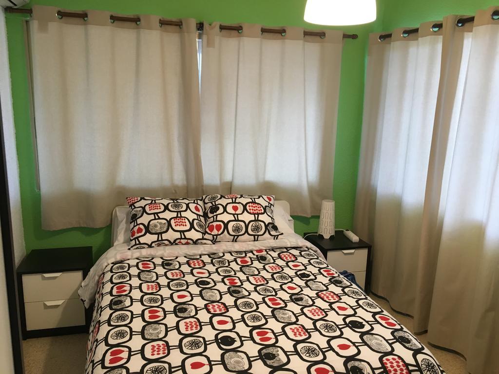 Hostal Tres Cantos Esterno foto