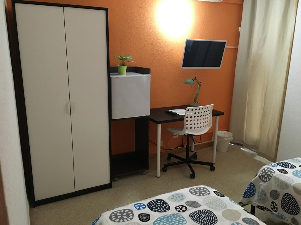 Hostal Tres Cantos Esterno foto